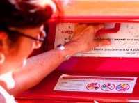 Fears of post office closures, as government stalls on AusPost plan