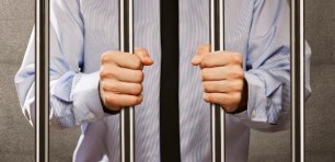 Former EY executive gets 11 year jail sentence for $450 million fraud