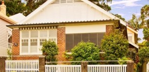 Mosman four-bedroom home sold $320,000 above reserve as Sydney buyers flock to auctions despite election day distraction