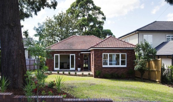 A “quintessential Aussie home” now sells for $1.5m, as weekend delivers third-highest clearance rate ever