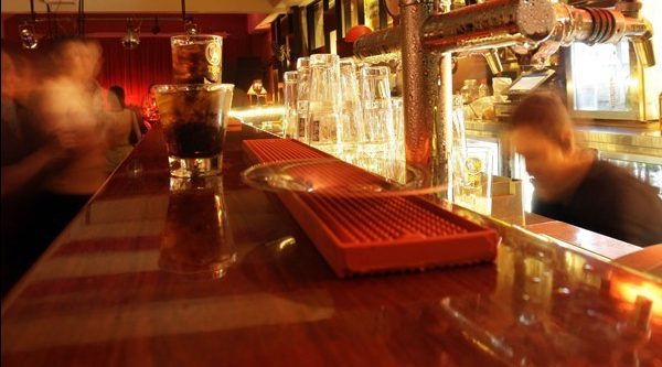 Bar accused of denying entry to males in discrimination lawsuit