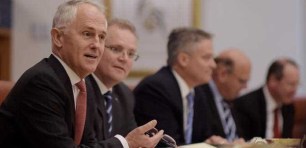 Malcolm Turnbull flags cut to Sunday penalty rates as potential war with unions heats up