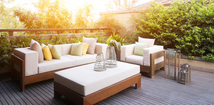 Outdoor furniture setting