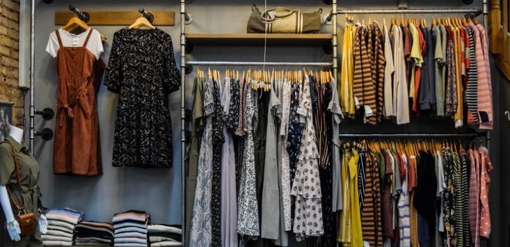 attracting customers to stores fast fashion